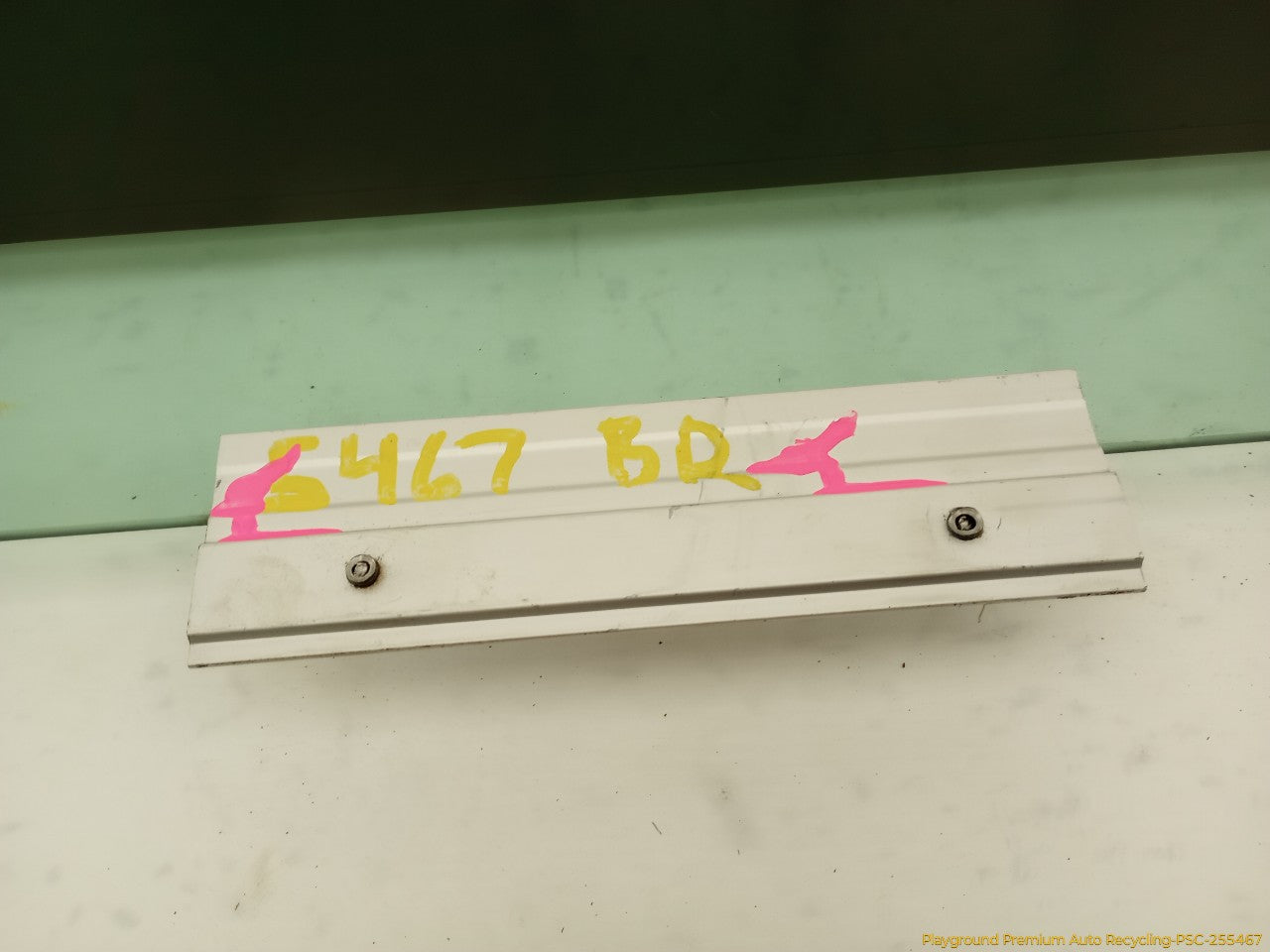 Volvo XC70 Passenger Right Rear Door Window Glass