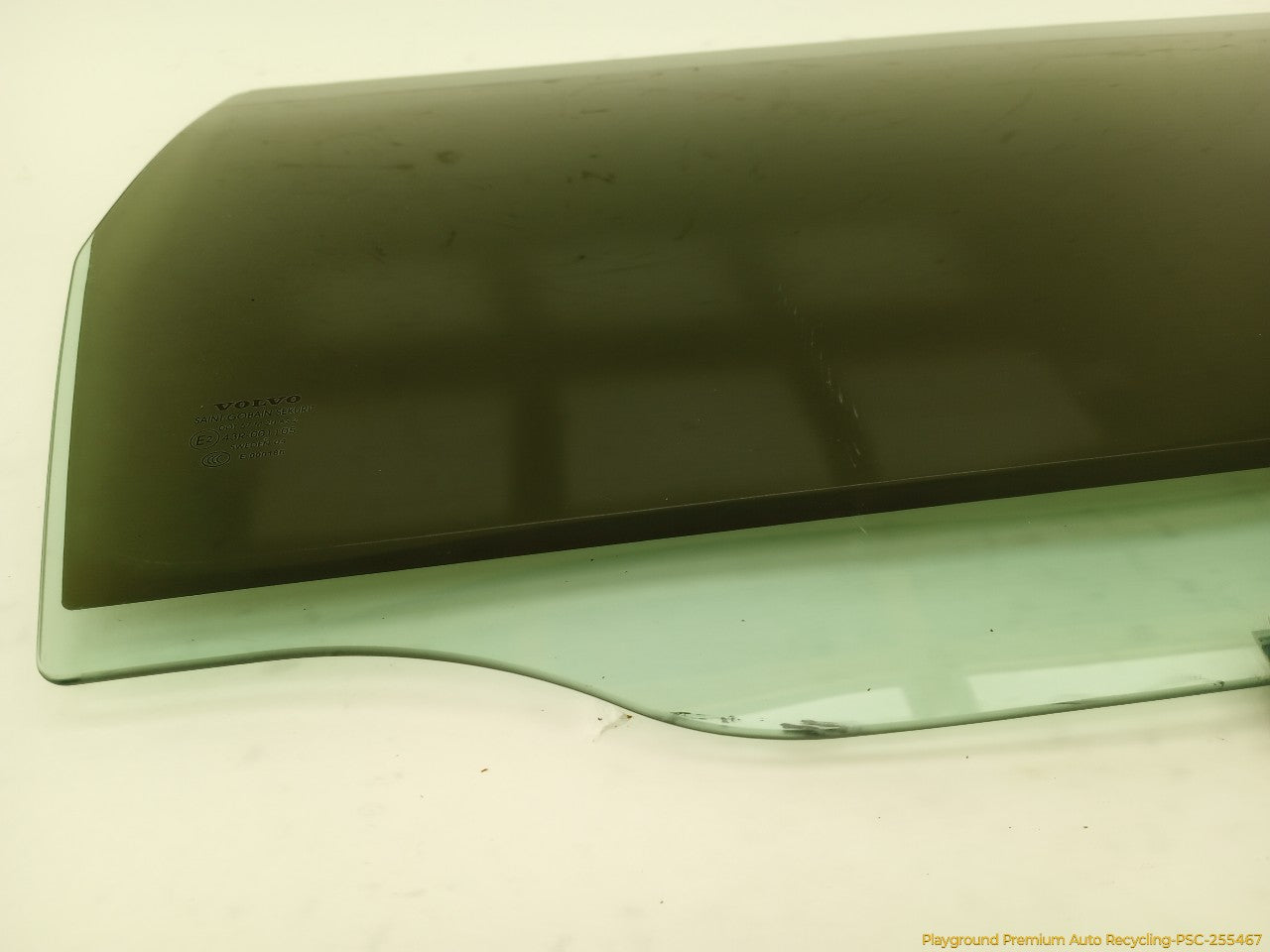 Volvo XC70 Passenger Right Rear Door Window Glass