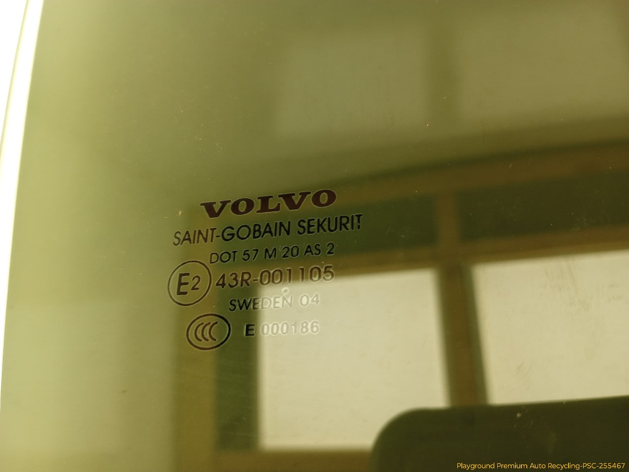 Volvo XC70 Passenger Right Rear Door Window Glass