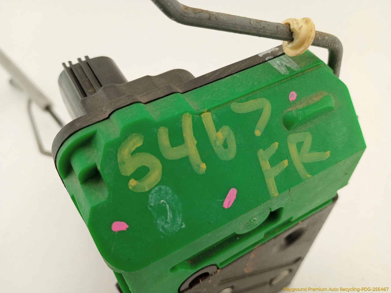 Volvo XC70 Passenger Right Front Door Lock Actuator