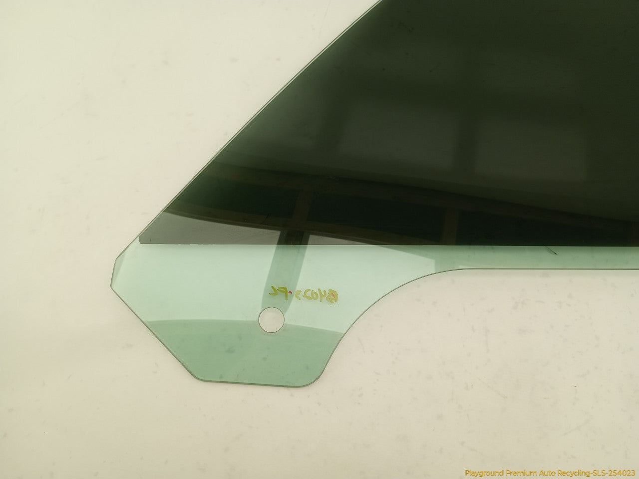 Mini Clubman Driver Left Front Door Window Glass