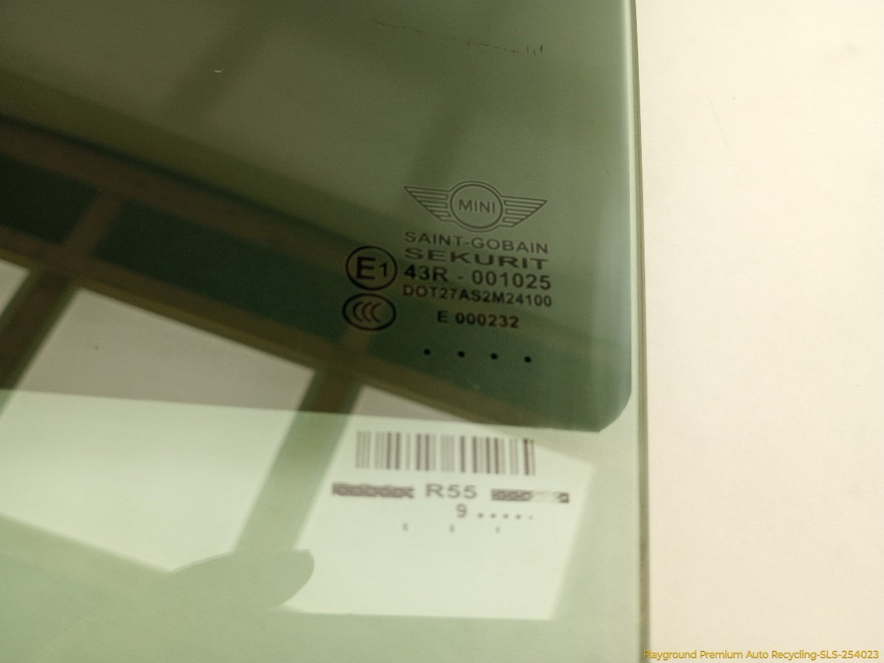 Mini Clubman Driver Left Front Door Window Glass