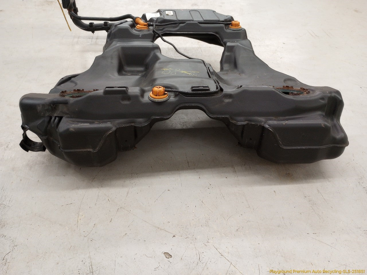Audi S4 Fuel Gas Tank - 0