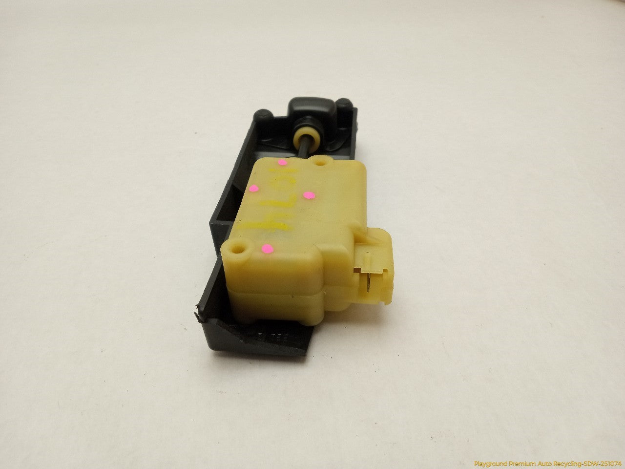 Volvo XC70 Fuel Door Release Actuator