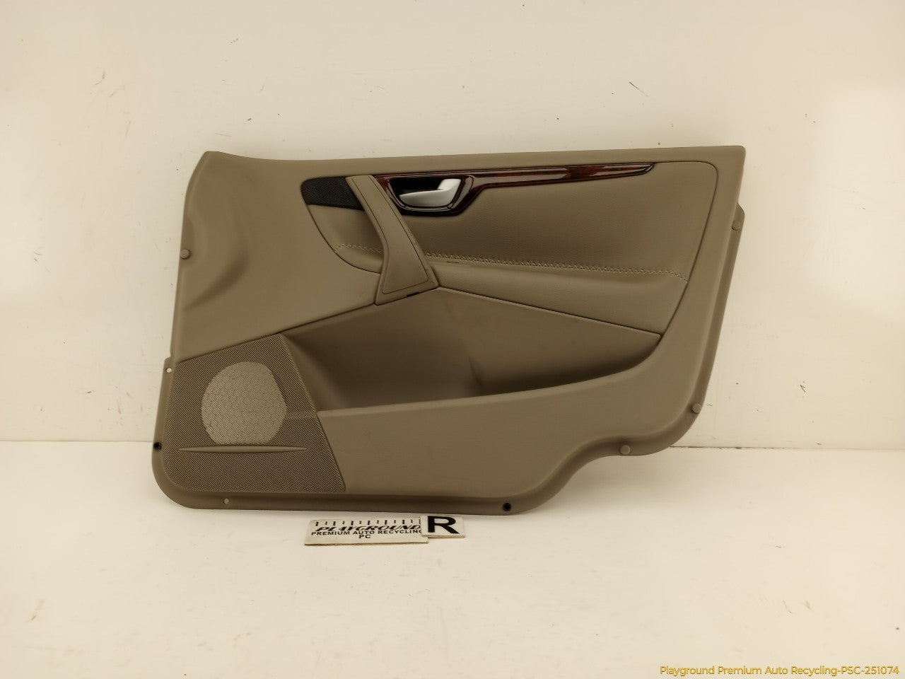 Volvo XC70 Passenger Right Front Door Trim