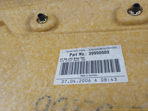 Volvo XC70 Passenger Right Front Door Trim