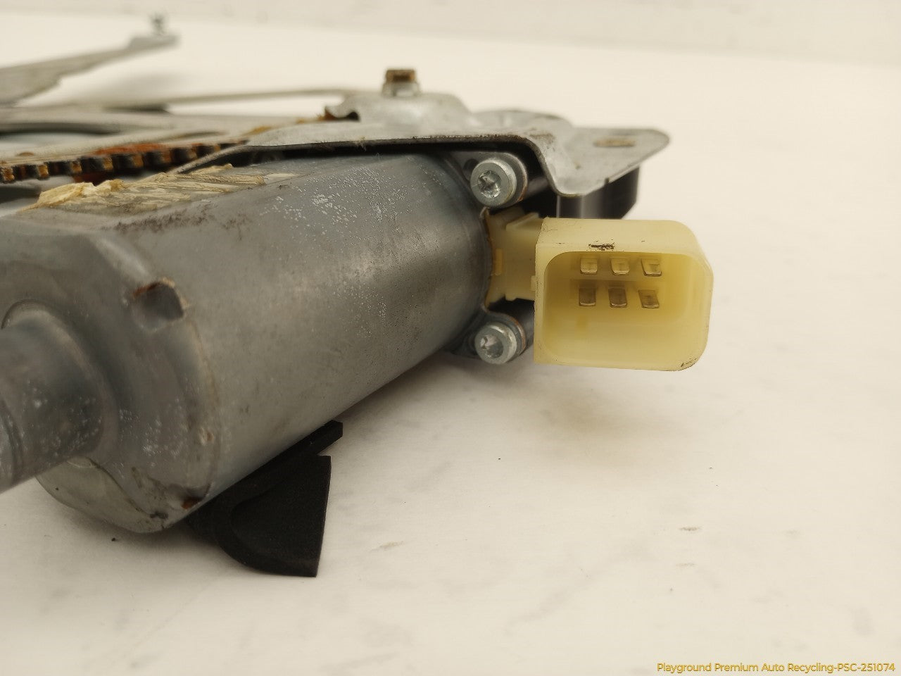 Volvo XC70 Passenger Right Front Door Window Regulator
