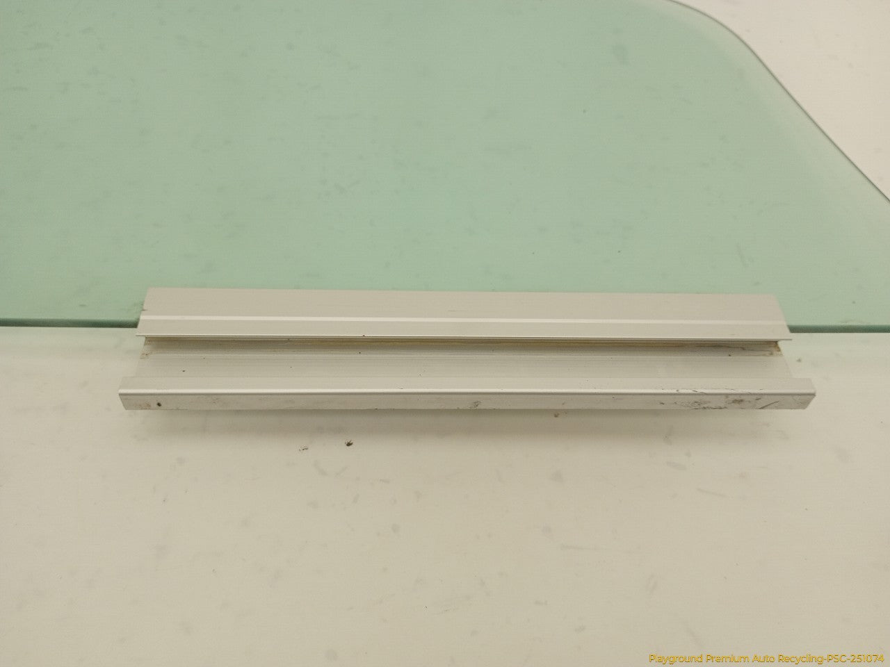 Volvo XC70 Driver Left Front Door Window Glass