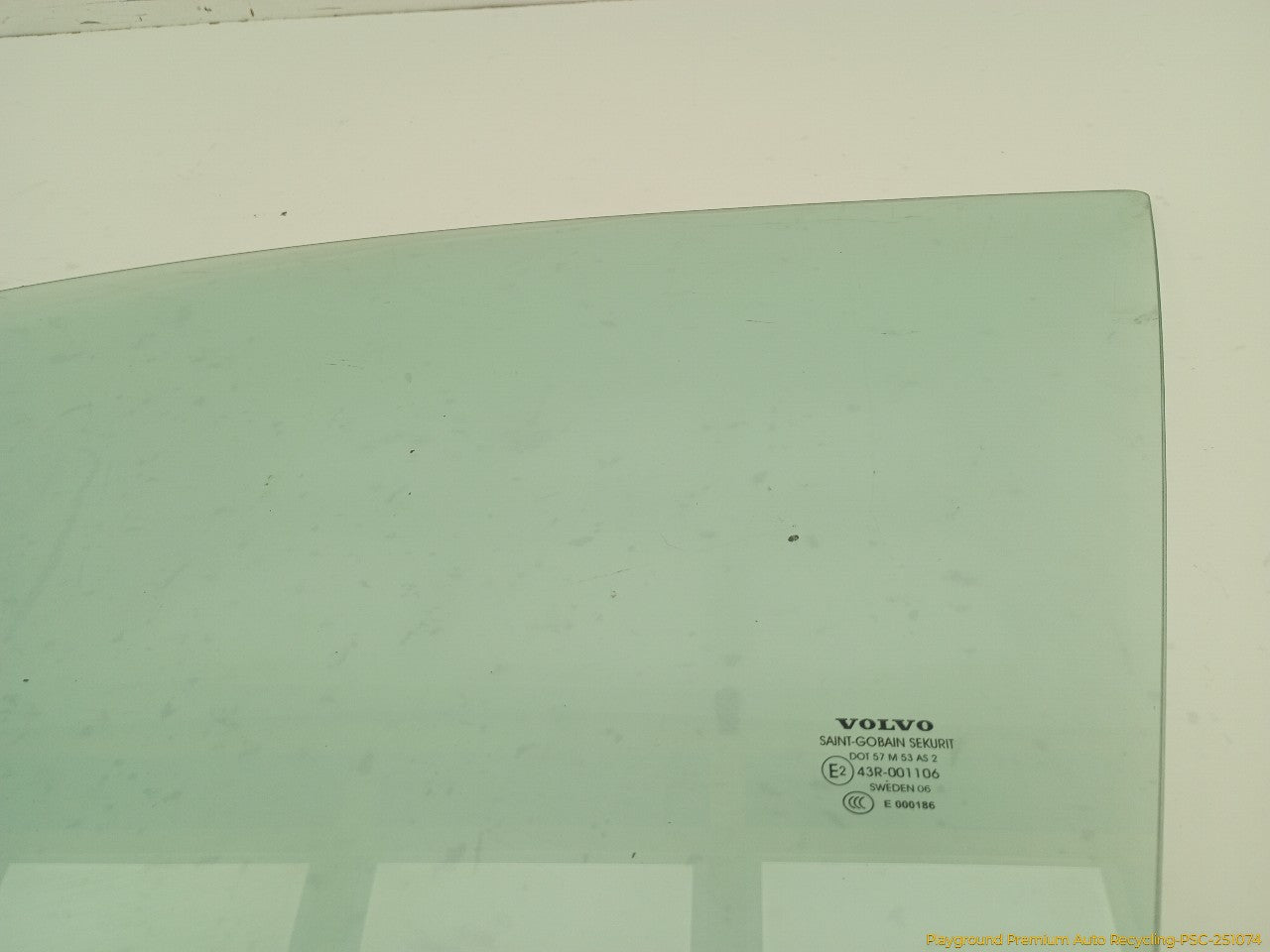 Volvo XC70 Driver Left Front Door Window Glass