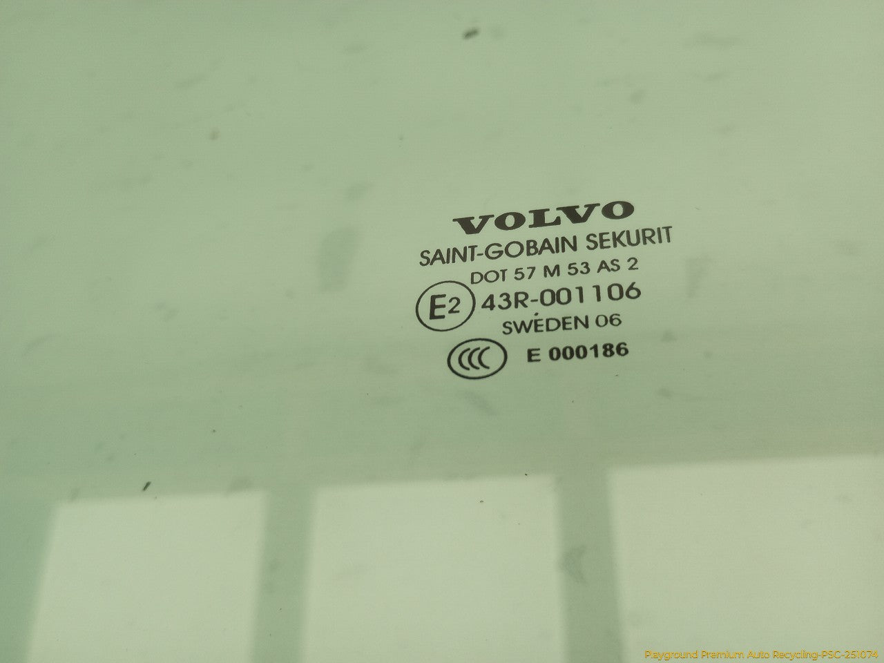 Volvo XC70 Driver Left Front Door Window Glass