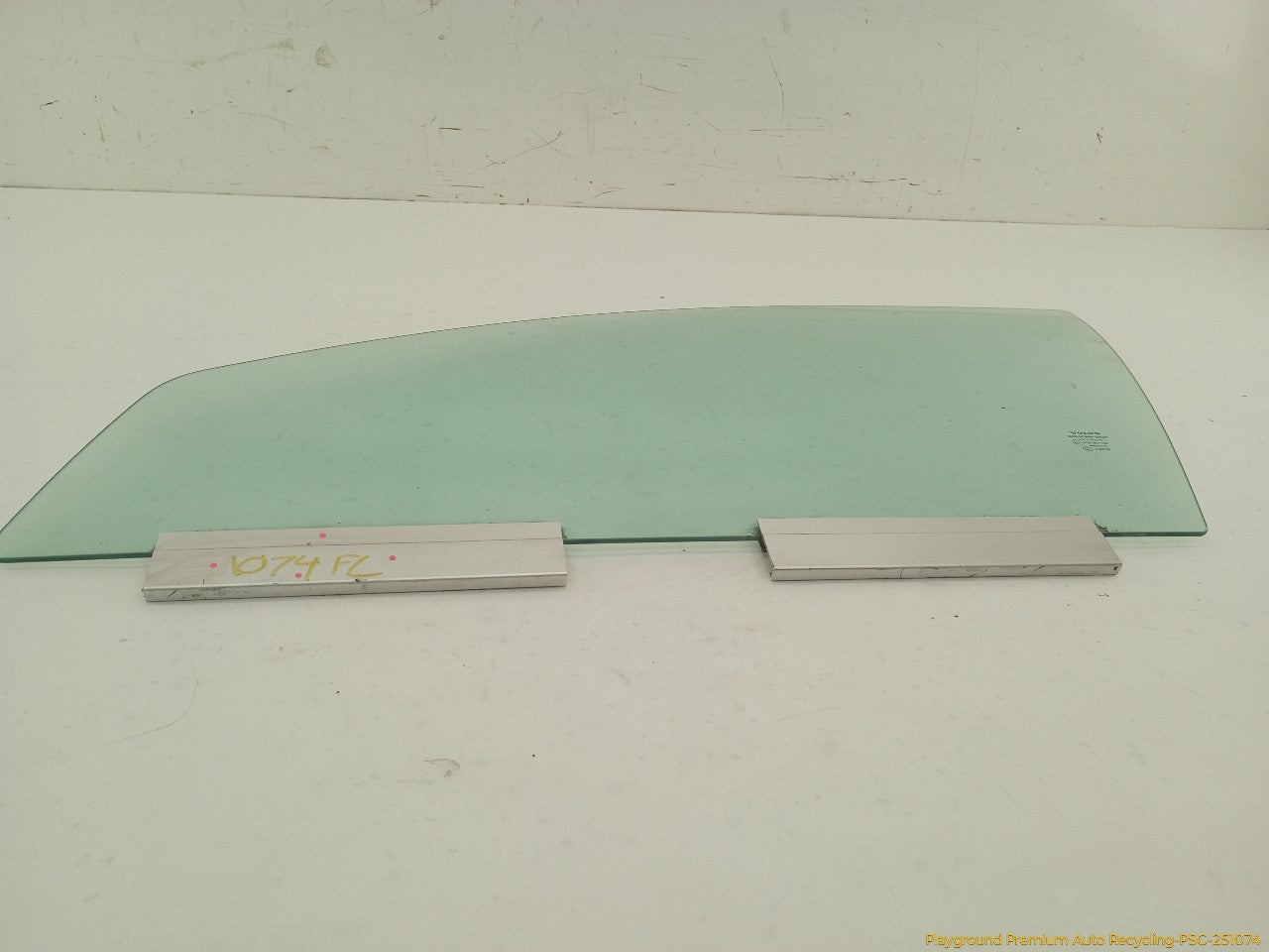Volvo XC70 Driver Left Front Door Window Glass