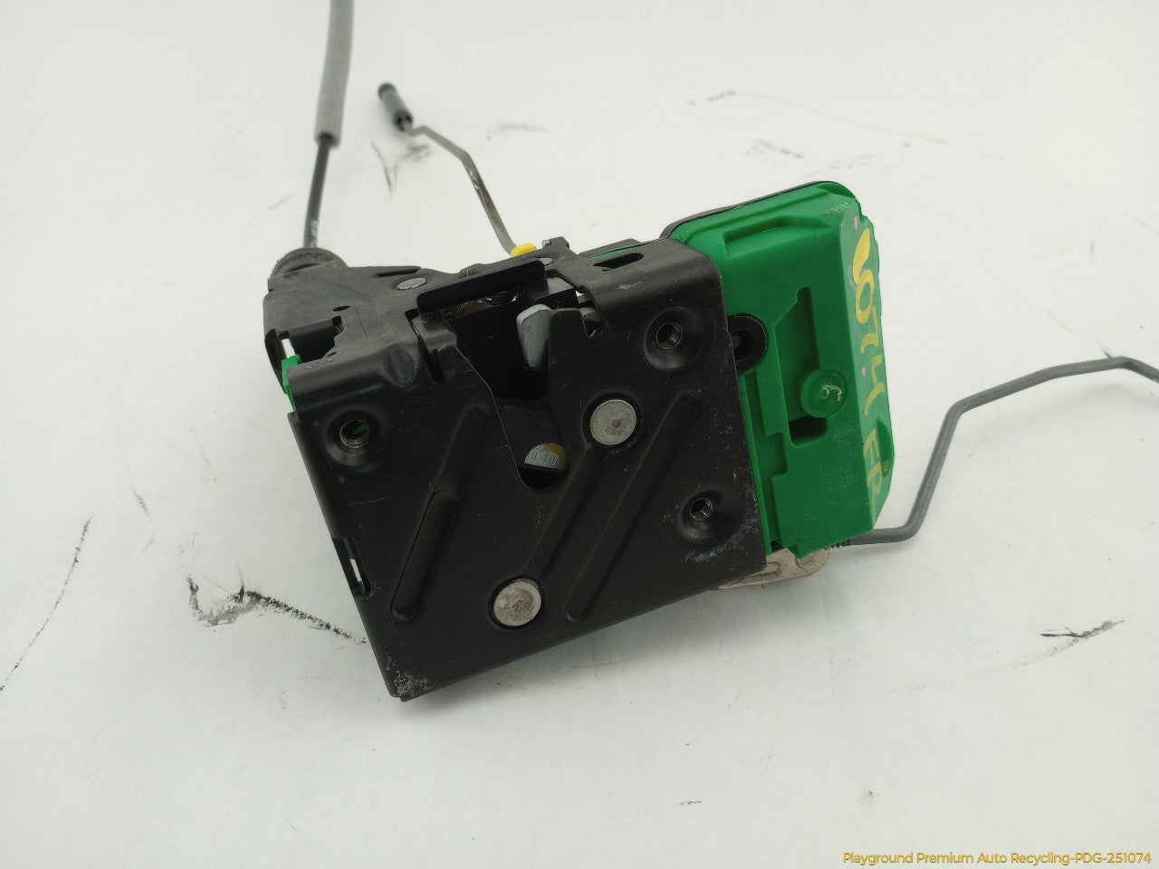 Volvo XC70 Passenger Right Front Door Lock Actuator