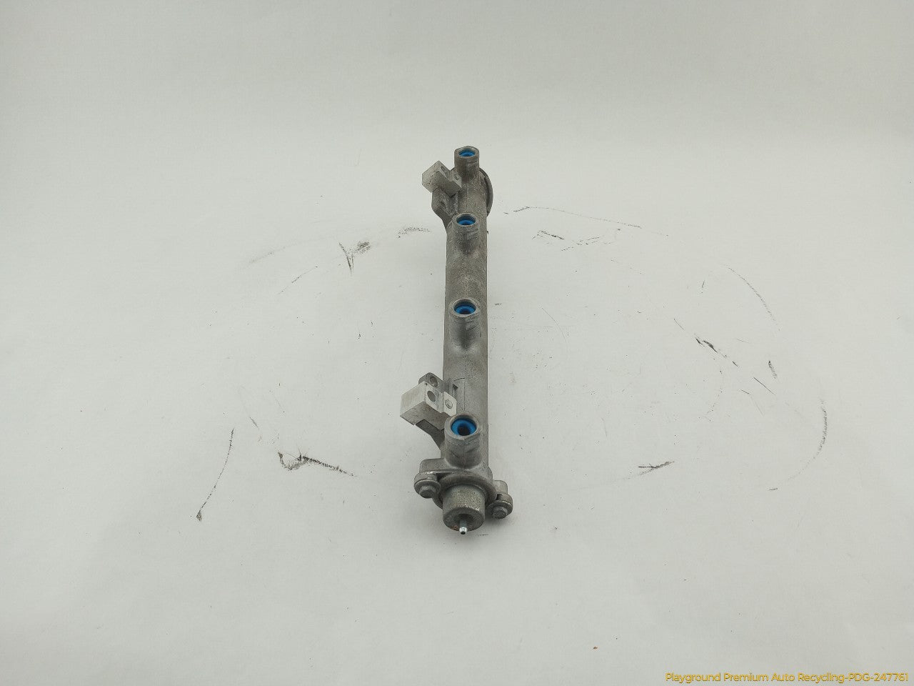 Saab 903 Fuel Injector Rail