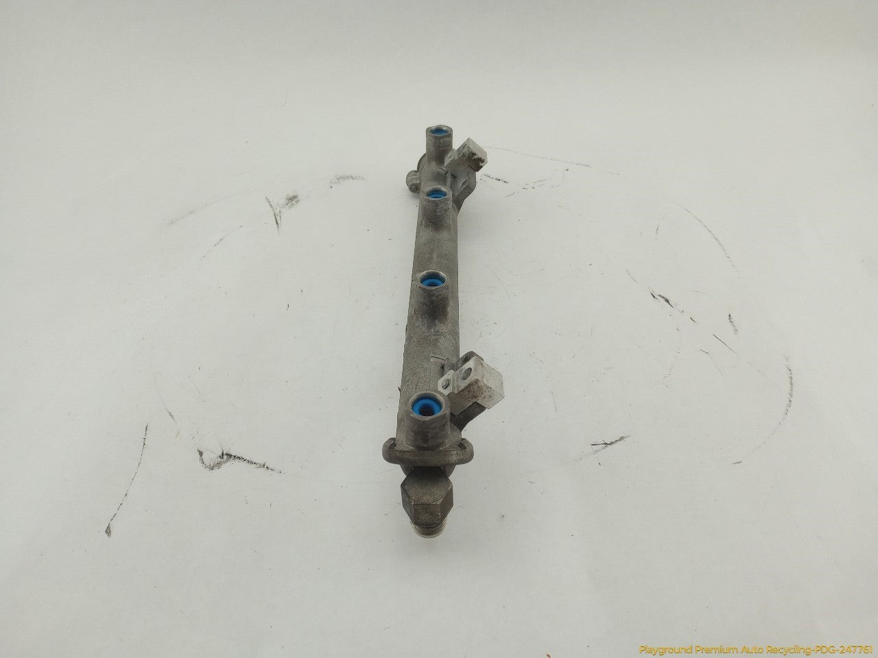 Saab 903 Fuel Injector Rail