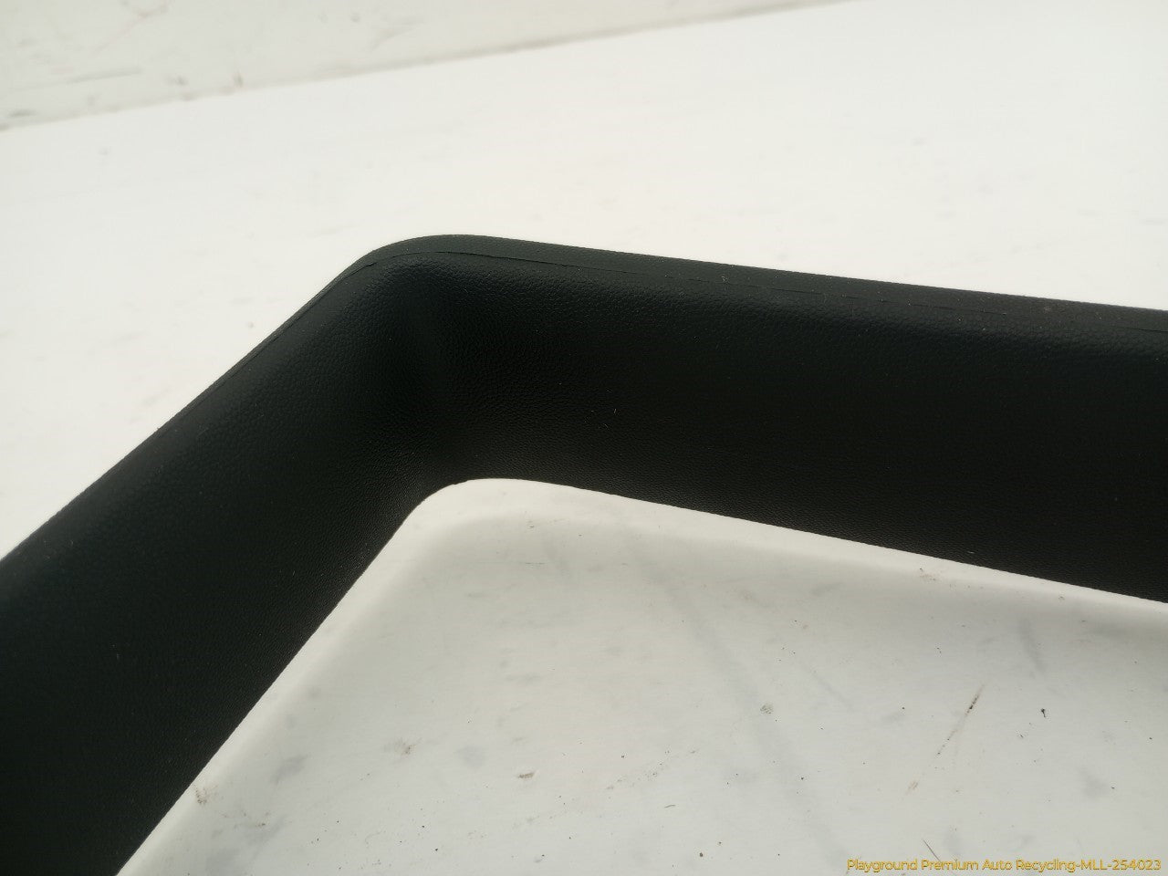 Mini Clubman Passenger Right Rear Trunk Upper Window Trim