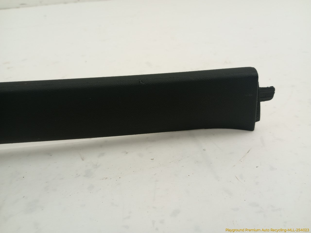 Mini Clubman Passenger Right Rear Trunk Upper Window Trim