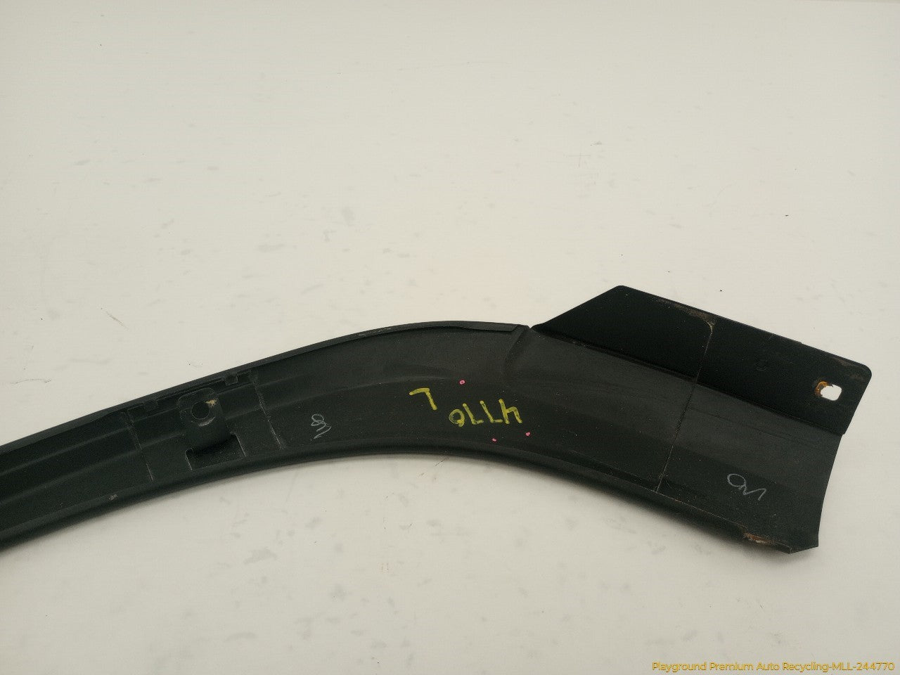 Ford Mustang Pair Of Exterior Quarter Side Trim