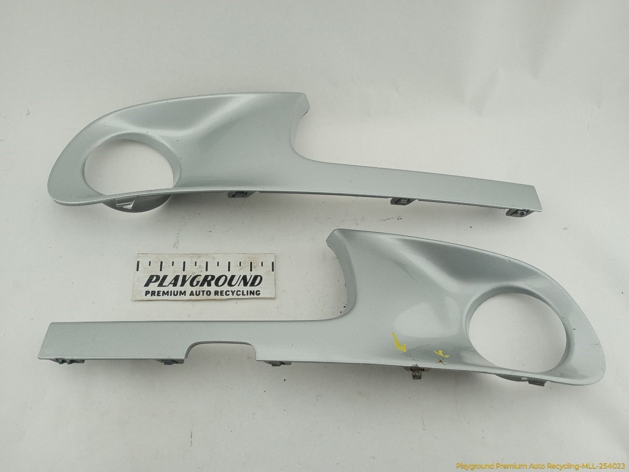 Mini Clubman Pair Of Fog Lamp Bezel Trim