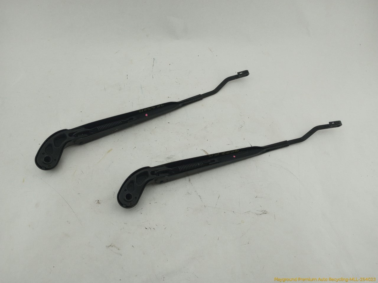 Mini Clubman Pair Of Front Wiper Arms - 0