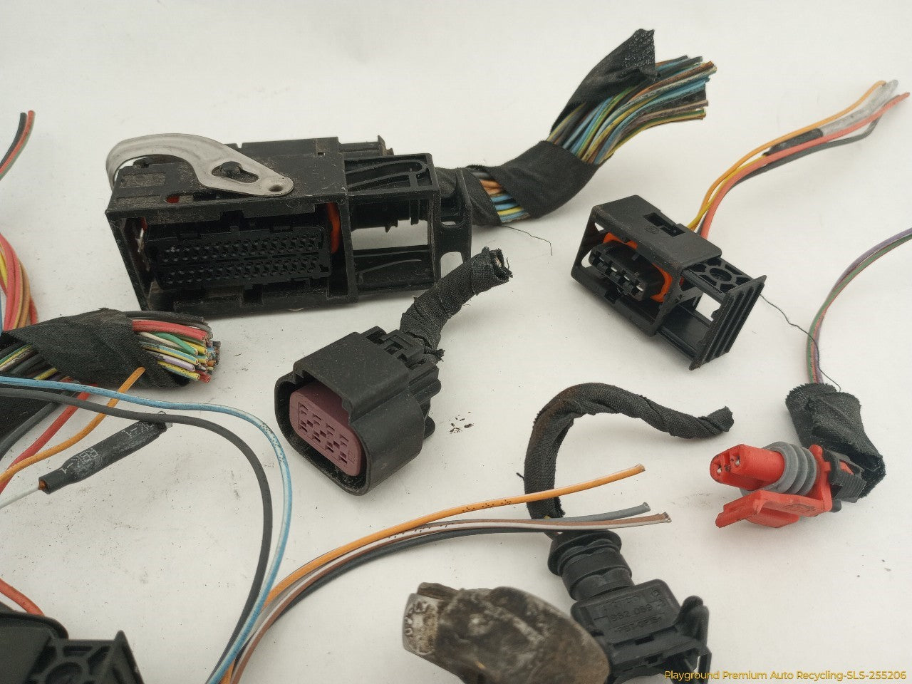 Saab 903 Engine Fuse Box & Pig Tails