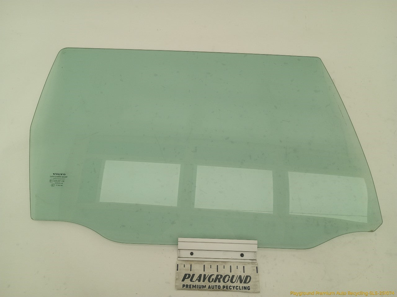 Volvo XC70 Passenger Right Rear Door Window Glass