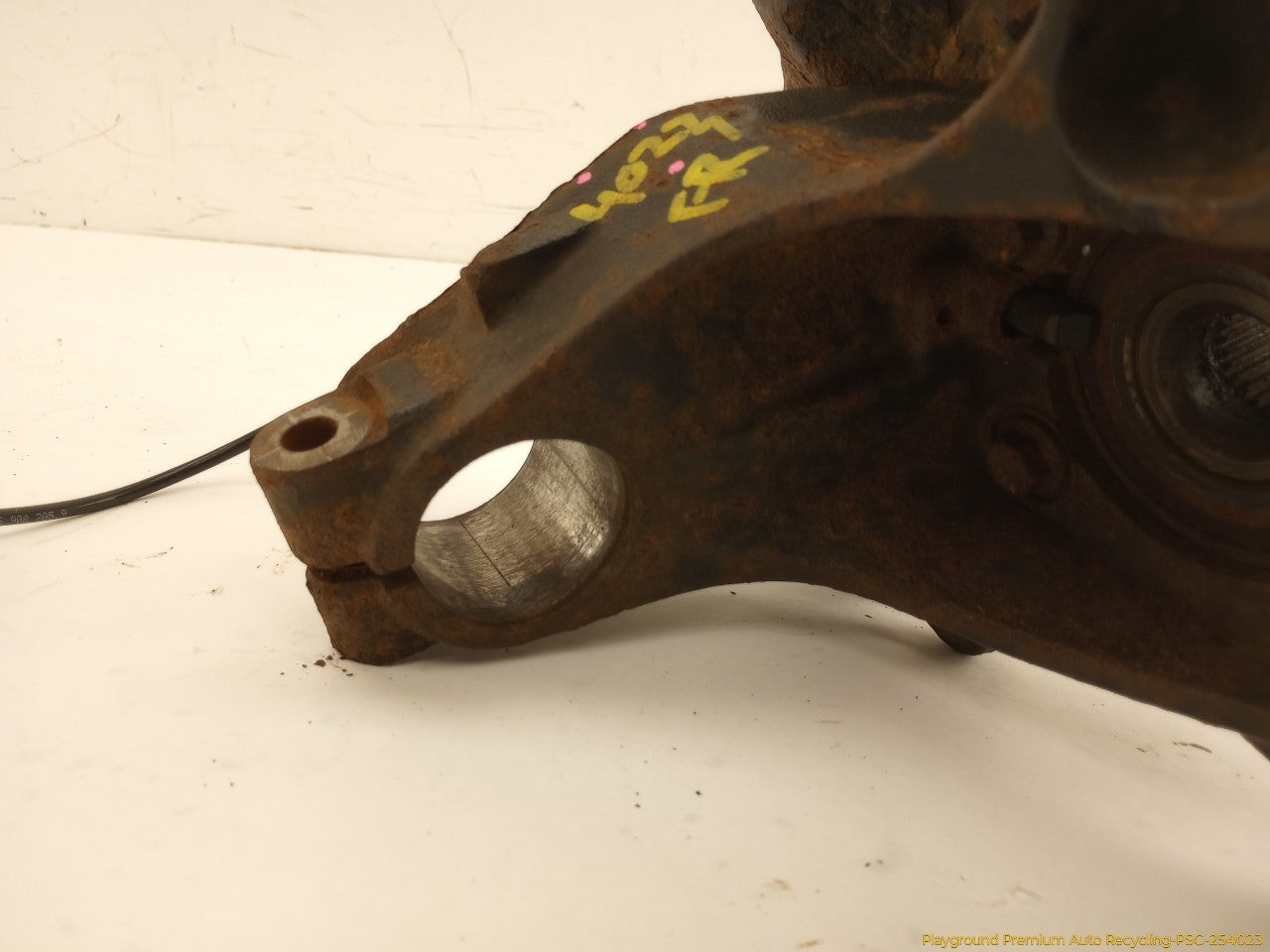 Mini Clubman Passenger Right Front Spindle Knuckle Hub