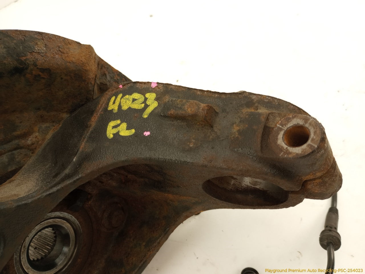 Mini Clubman Driver Left Front Spindle Knuckle Hub