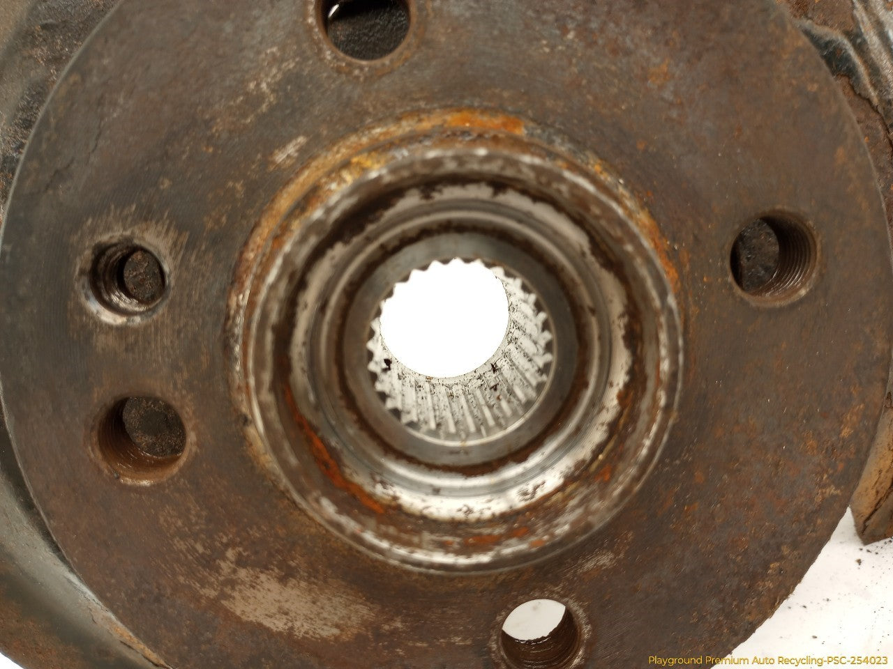 Mini Clubman Driver Left Front Spindle Knuckle Hub