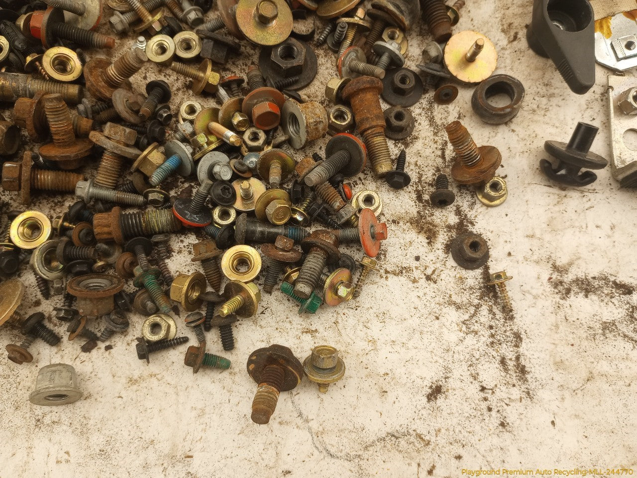 Ford Mustang Dismantling Hardware Fasteners Bolts & Nuts