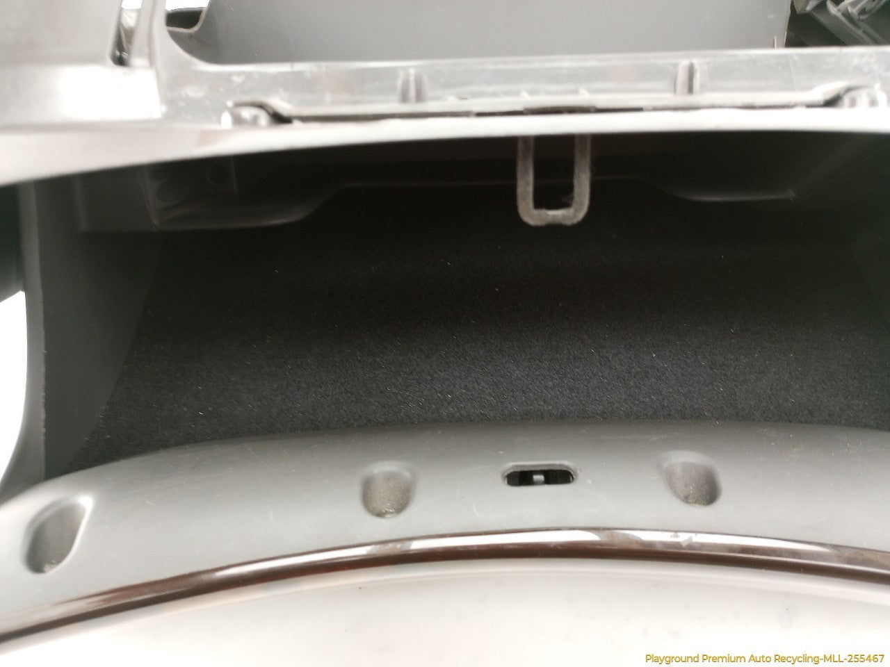 Volvo XC70 Glove Box