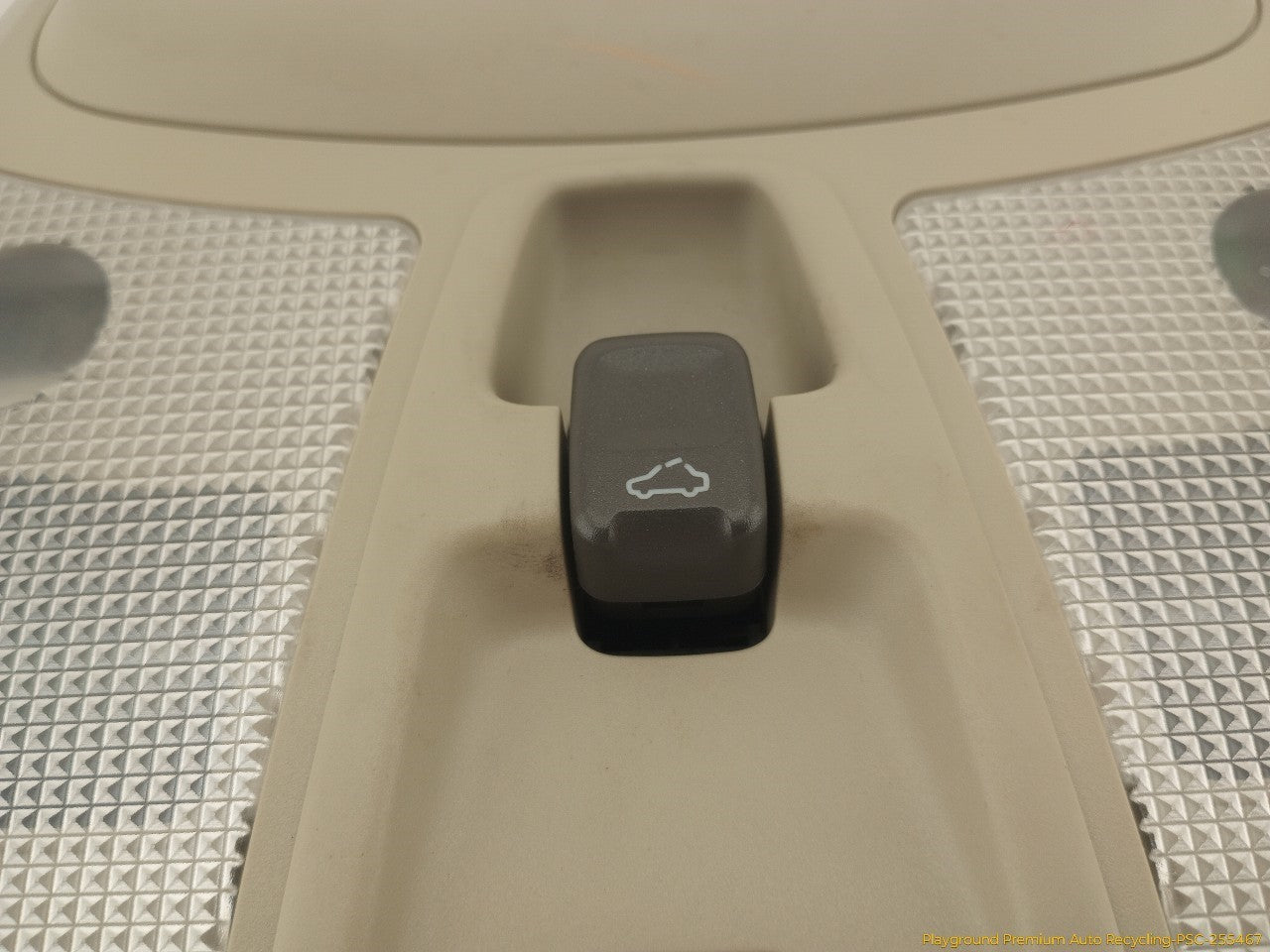 Volvo XC70 Front Dome Light
