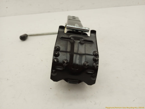 Volkswagen CC Vehicle Jack & Tools