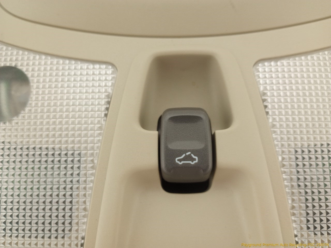 Volvo XC70 Front Dome Light