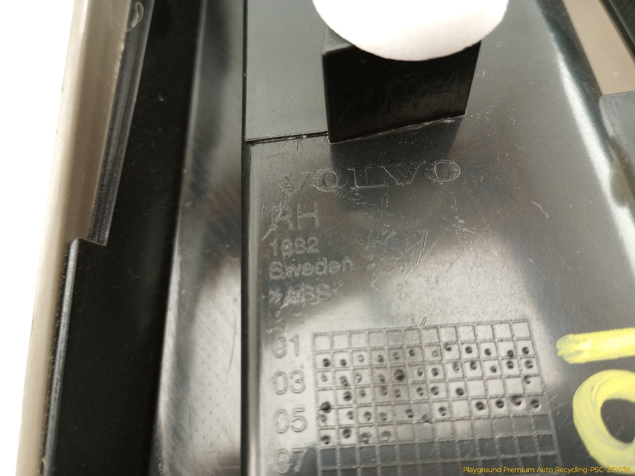 Volvo XC70 Pair Of Center B Pillar Trim