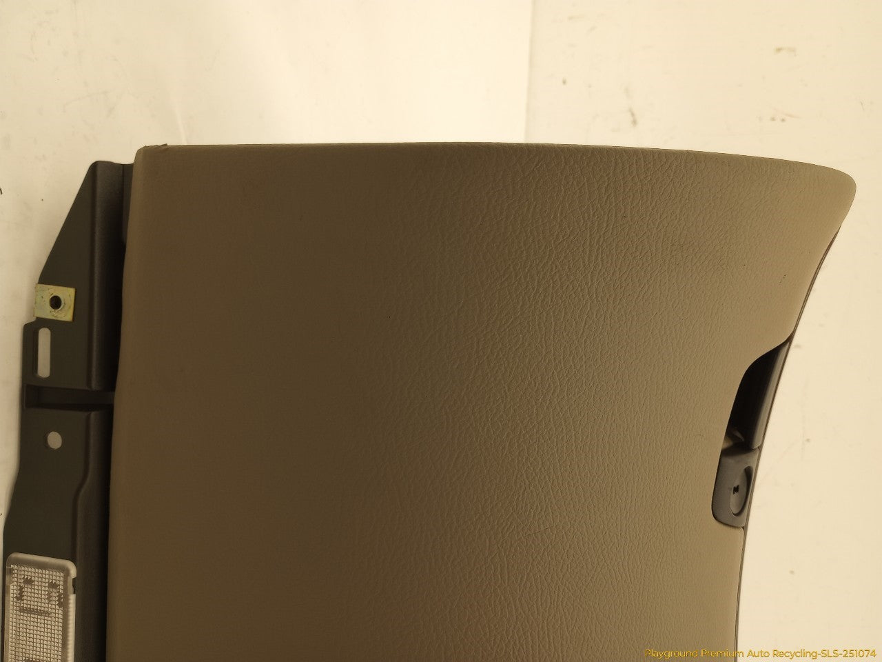 Volvo XC70 Glove Box