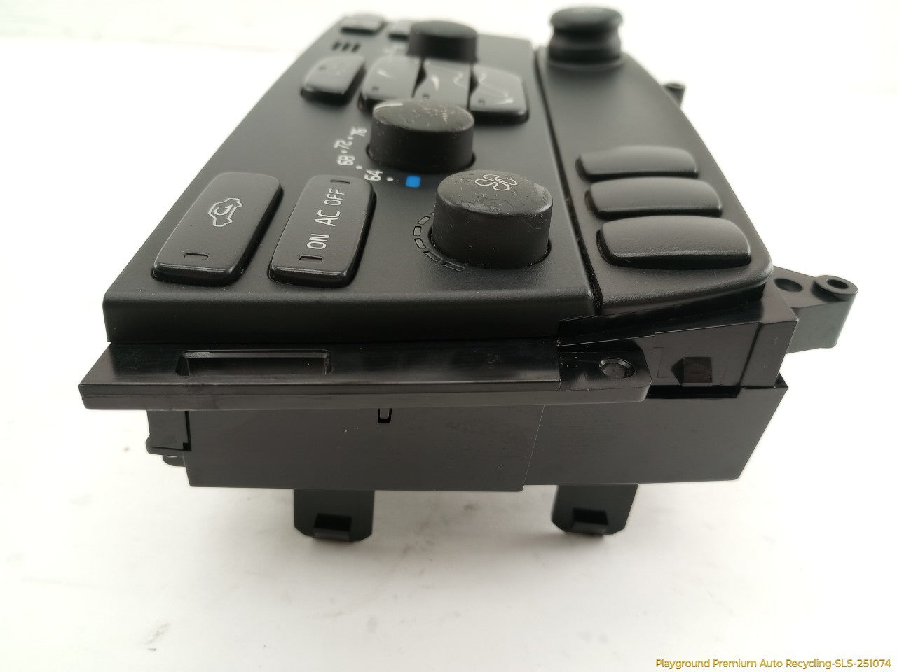 Volvo XC70 Climate Control Switch