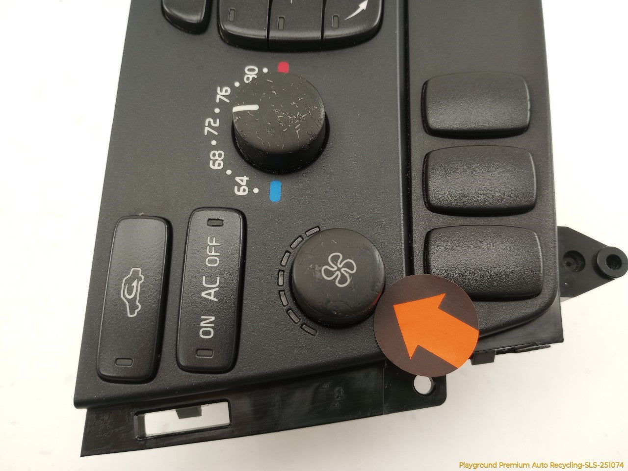 Volvo XC70 Climate Control Switch