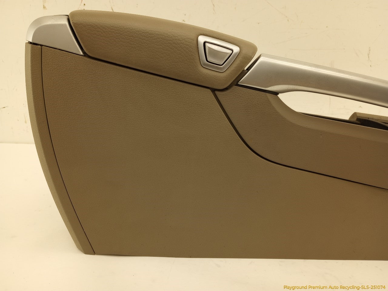 Volvo XC70 Center Console Base