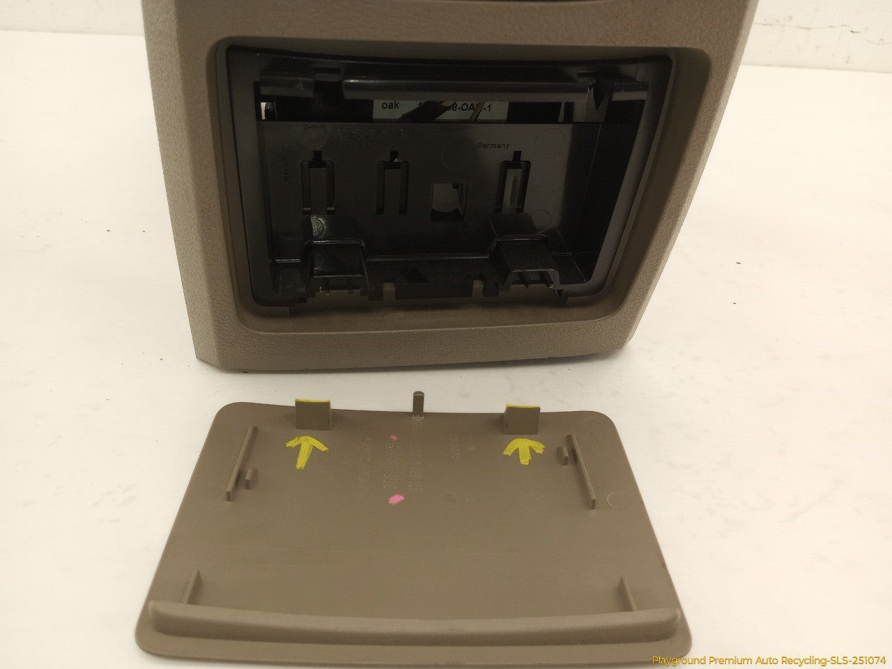 Volvo XC70 Center Console Base