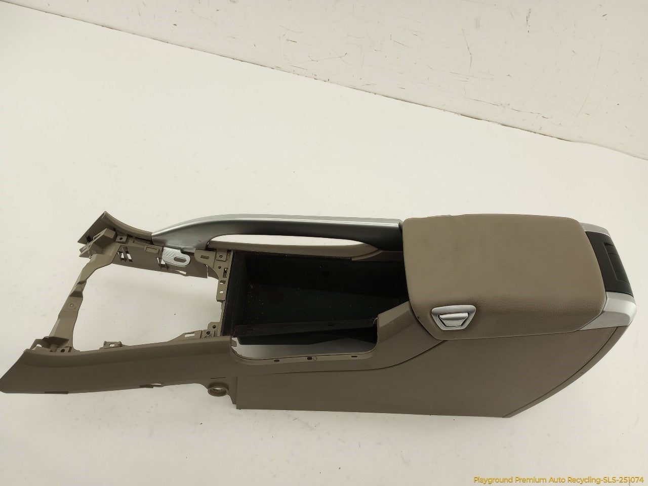Volvo XC70 Center Console Base