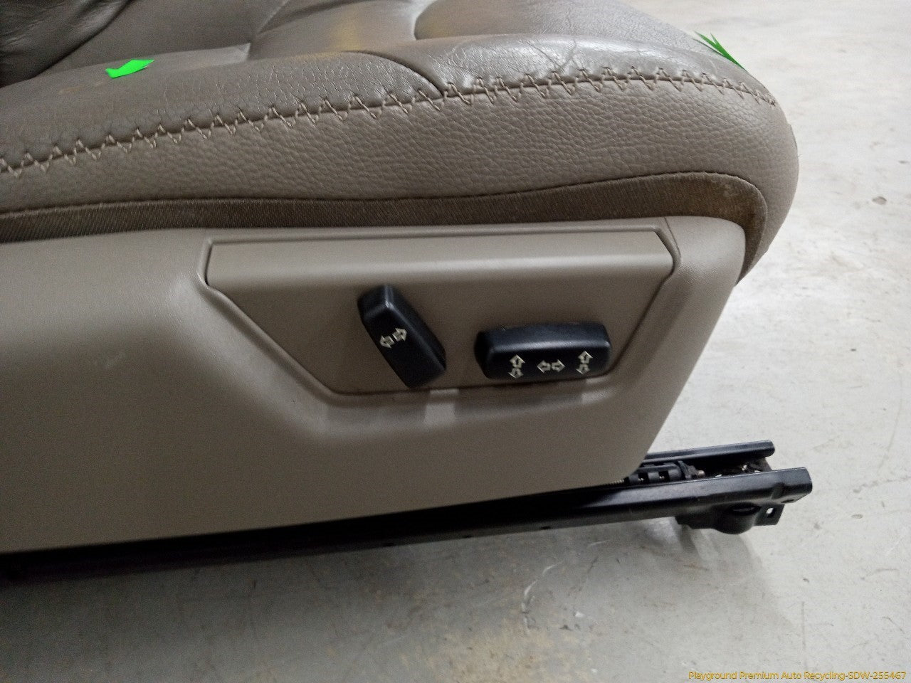 Volvo XC70 Pair Of Front Seats