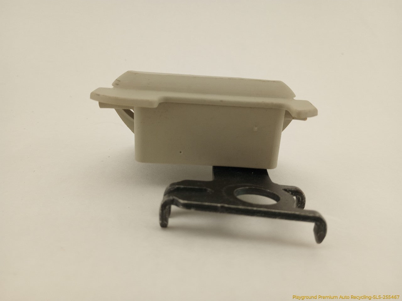 Volvo XC70 Pair Of Rear Cargo Net Latches