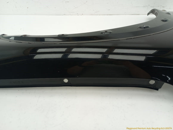 Volvo XC70 Passenger Right Front Fender
