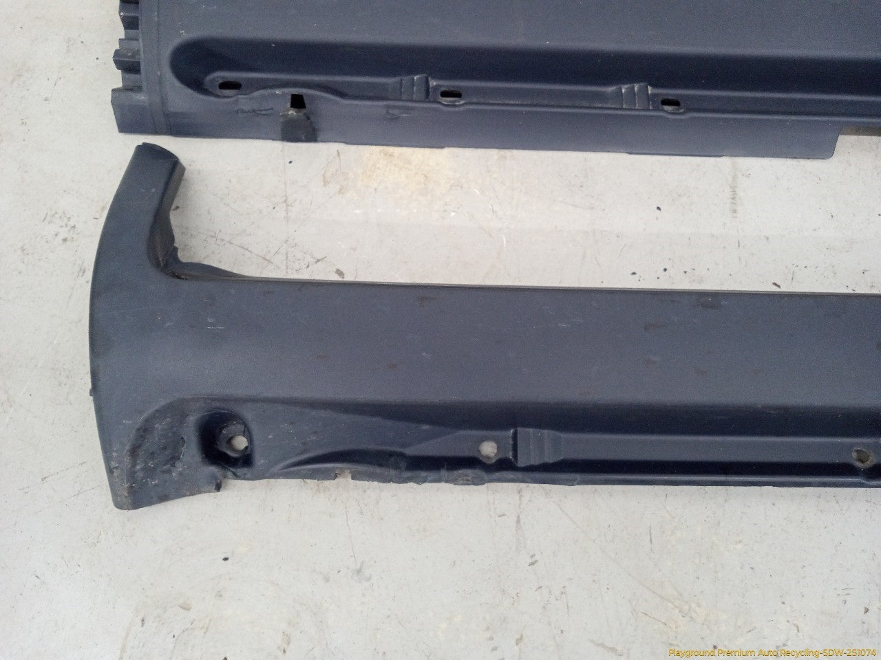 Volvo XC70 Pair Of Rocker Panel Side Skirts