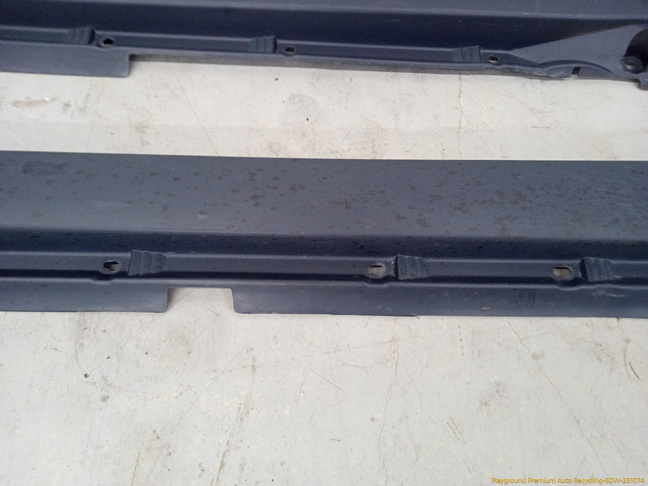 Volvo XC70 Pair Of Rocker Panel Side Skirts