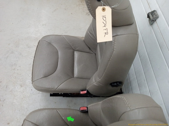 Volvo XC70 Pair Of Front Seats
