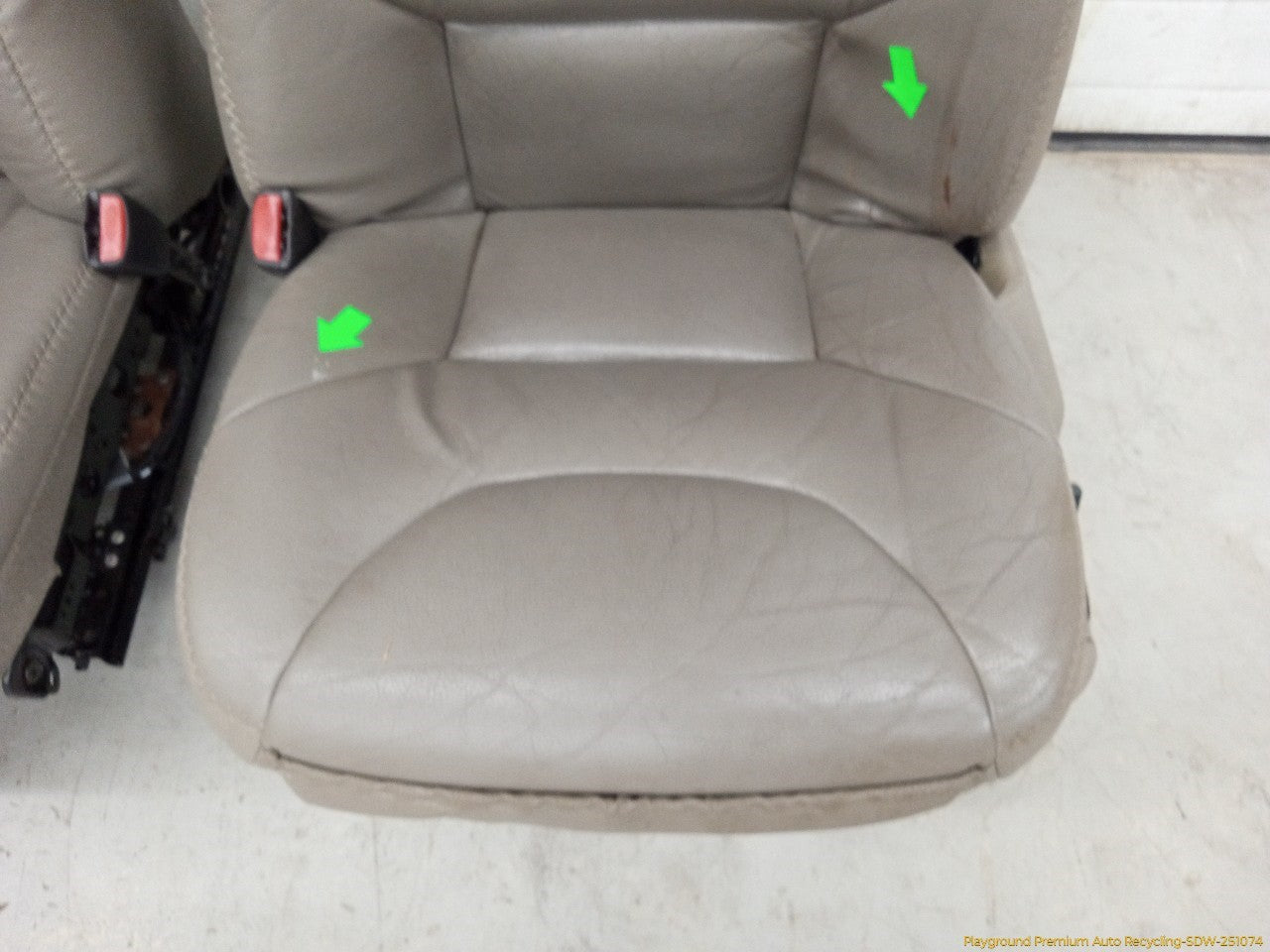 Volvo XC70 Pair Of Front Seats