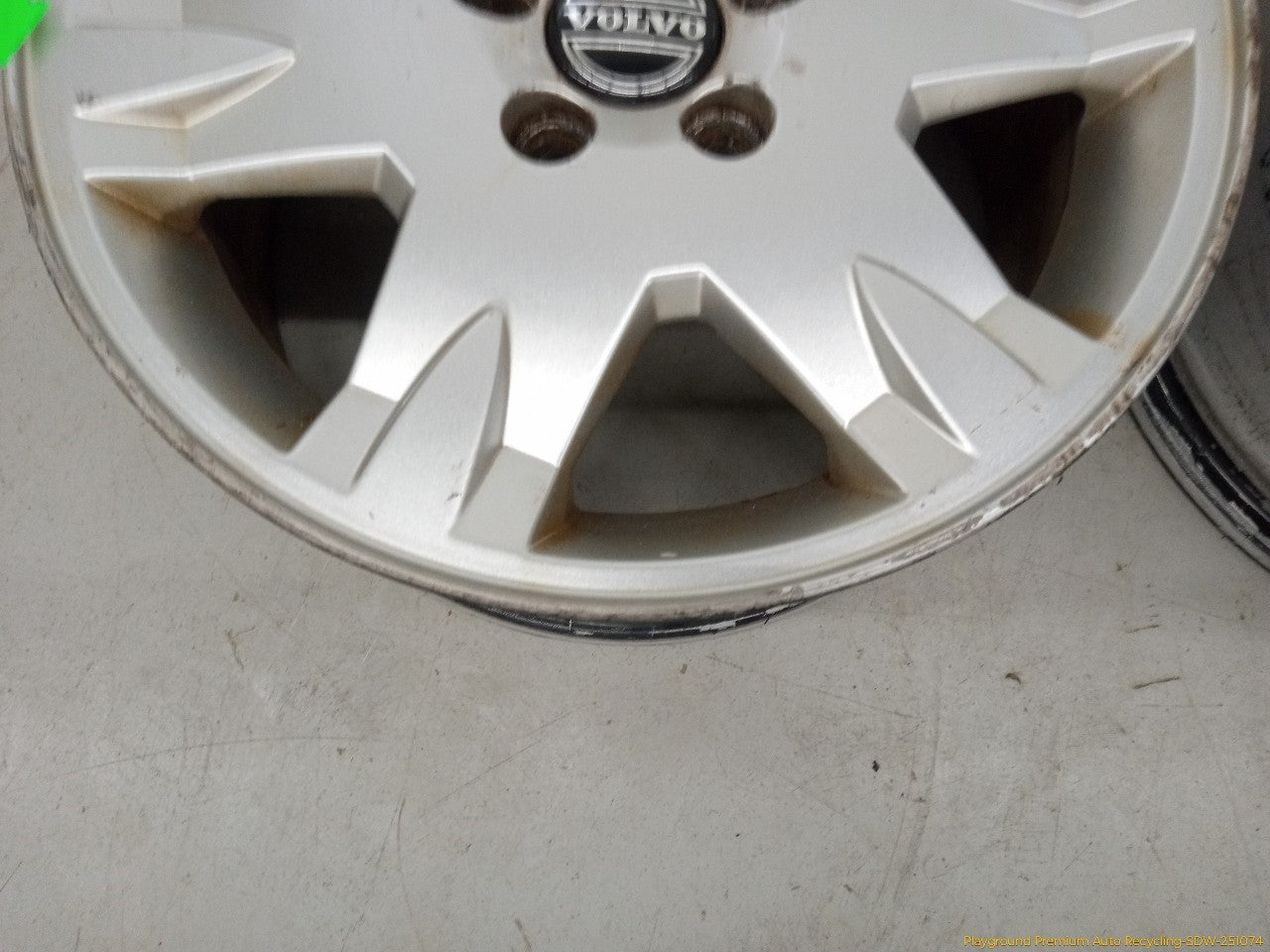 Volvo XC70 Set Of 4 Alloy Wheels 6 Spoke - 0