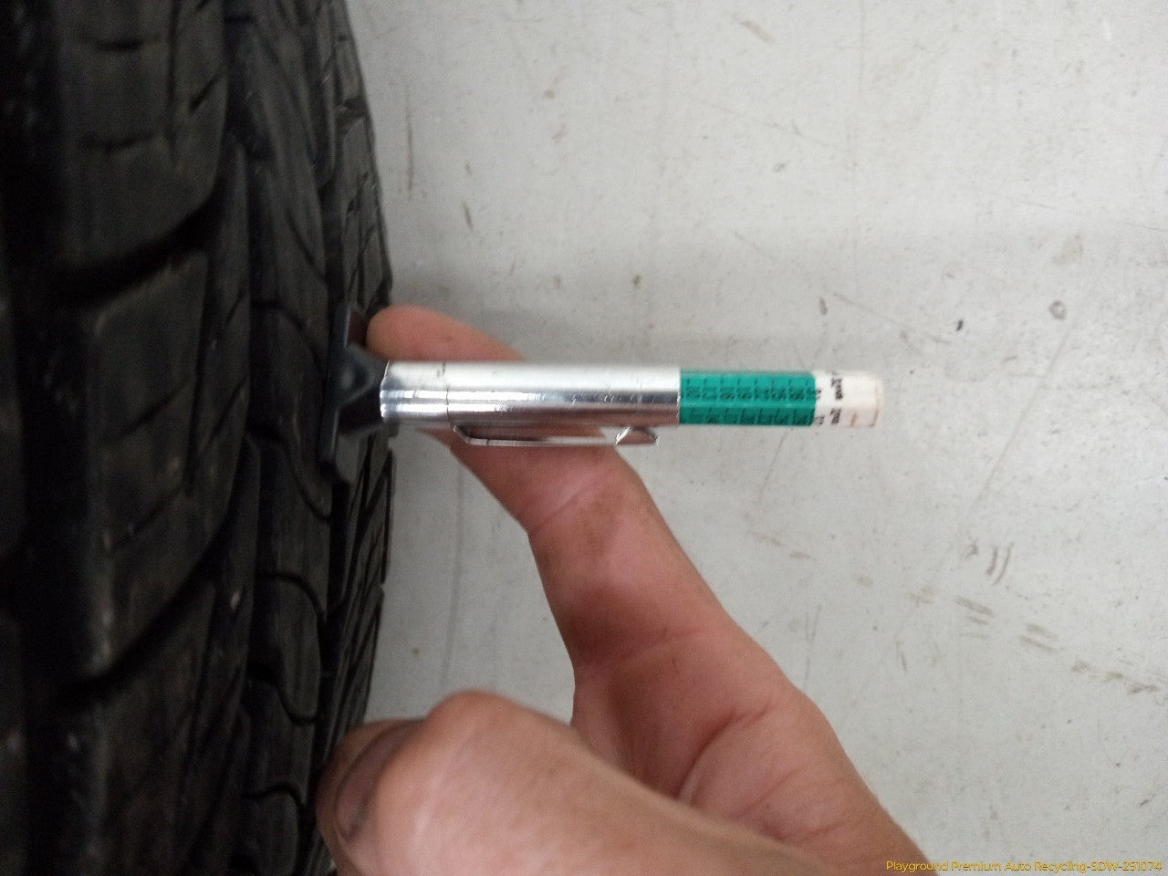 Volvo XC70 Pair Of Rear General Altimax RT Tires - 0