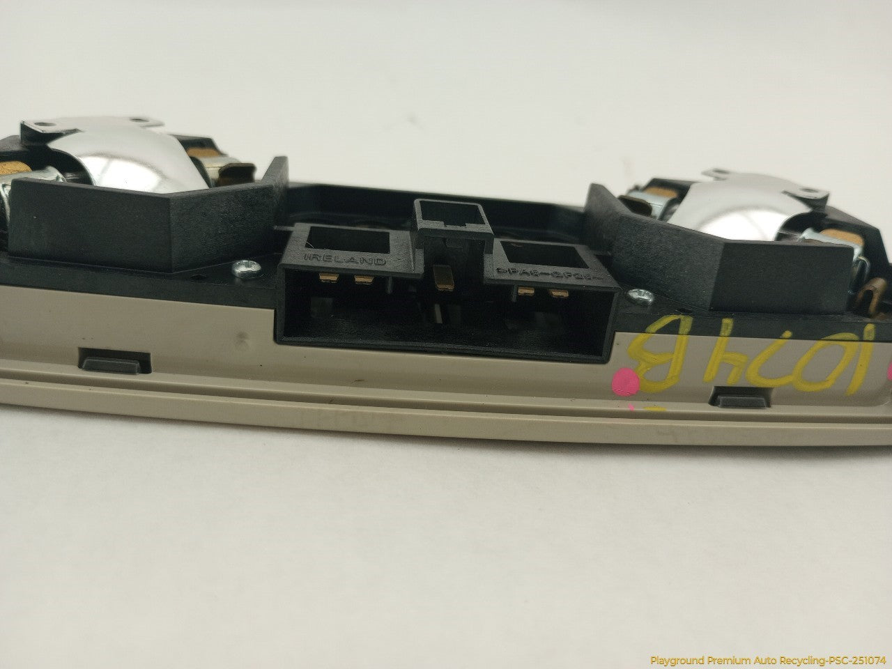 Volvo XC70 Rear Dome Light